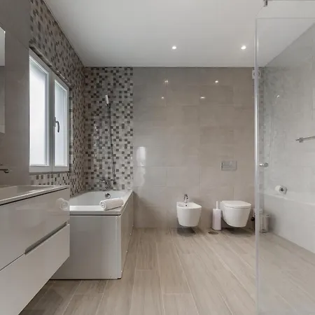 Villa Chill House Santa Barbara (Lisbon)